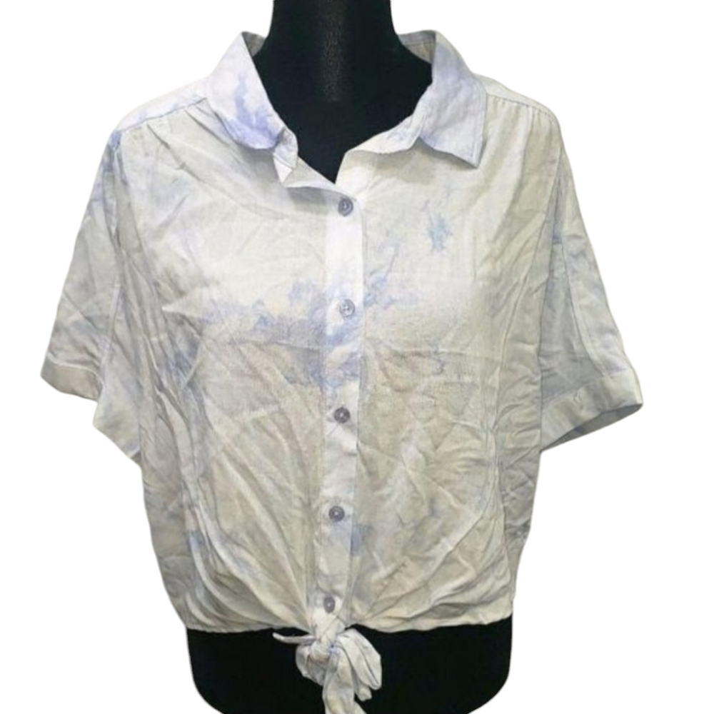 Ultra Flirt Short Sleeve Front Tie Blouse. Size XL Juniors. Blue/White. NWT.